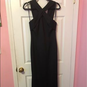 Women’s black sleeveless dress